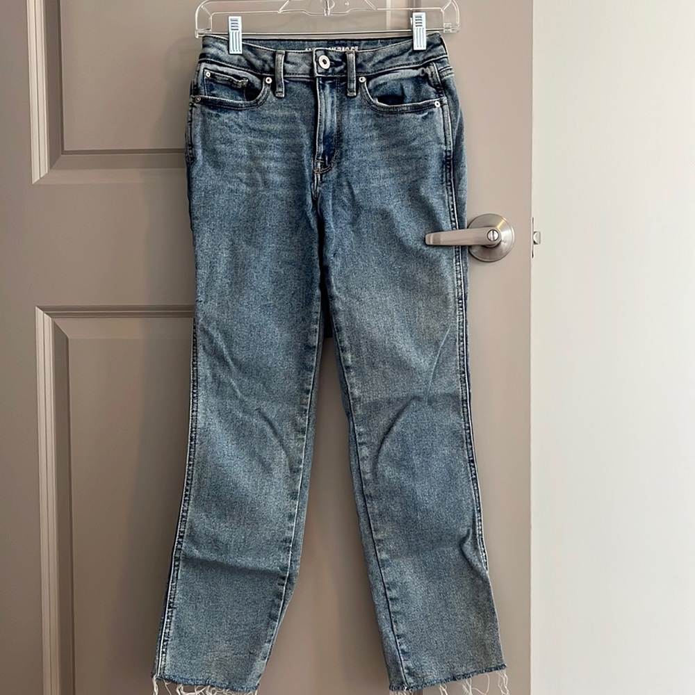 AMERICAN RAG STRAIGHT FIT JEANS